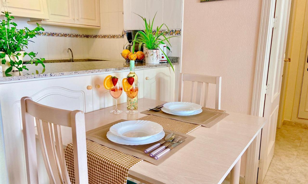Beautiful Apartment Near Playa De Los Locos Torrevieja Exterior foto